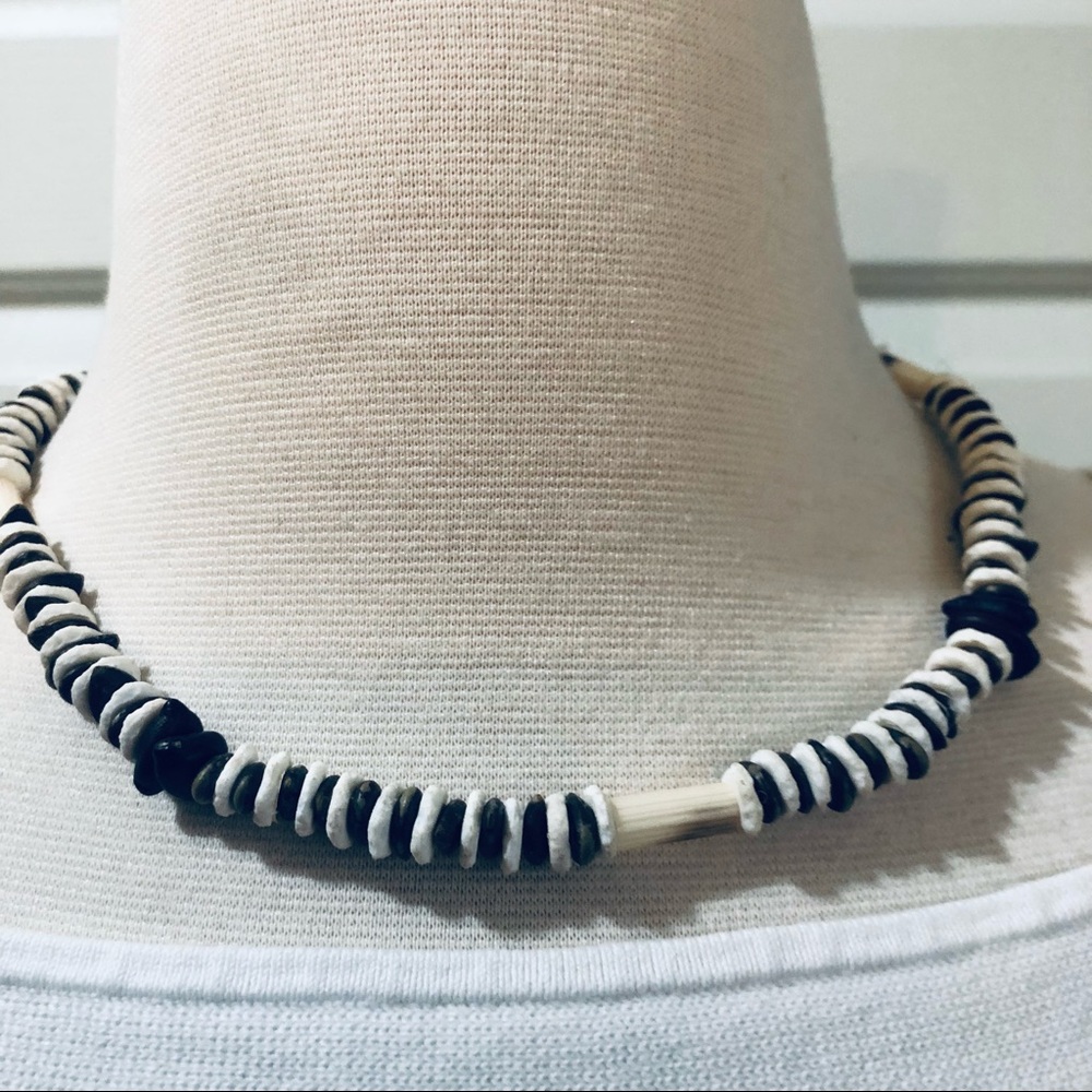 Shell Seeds Surfer’s Cream Brown Necklace